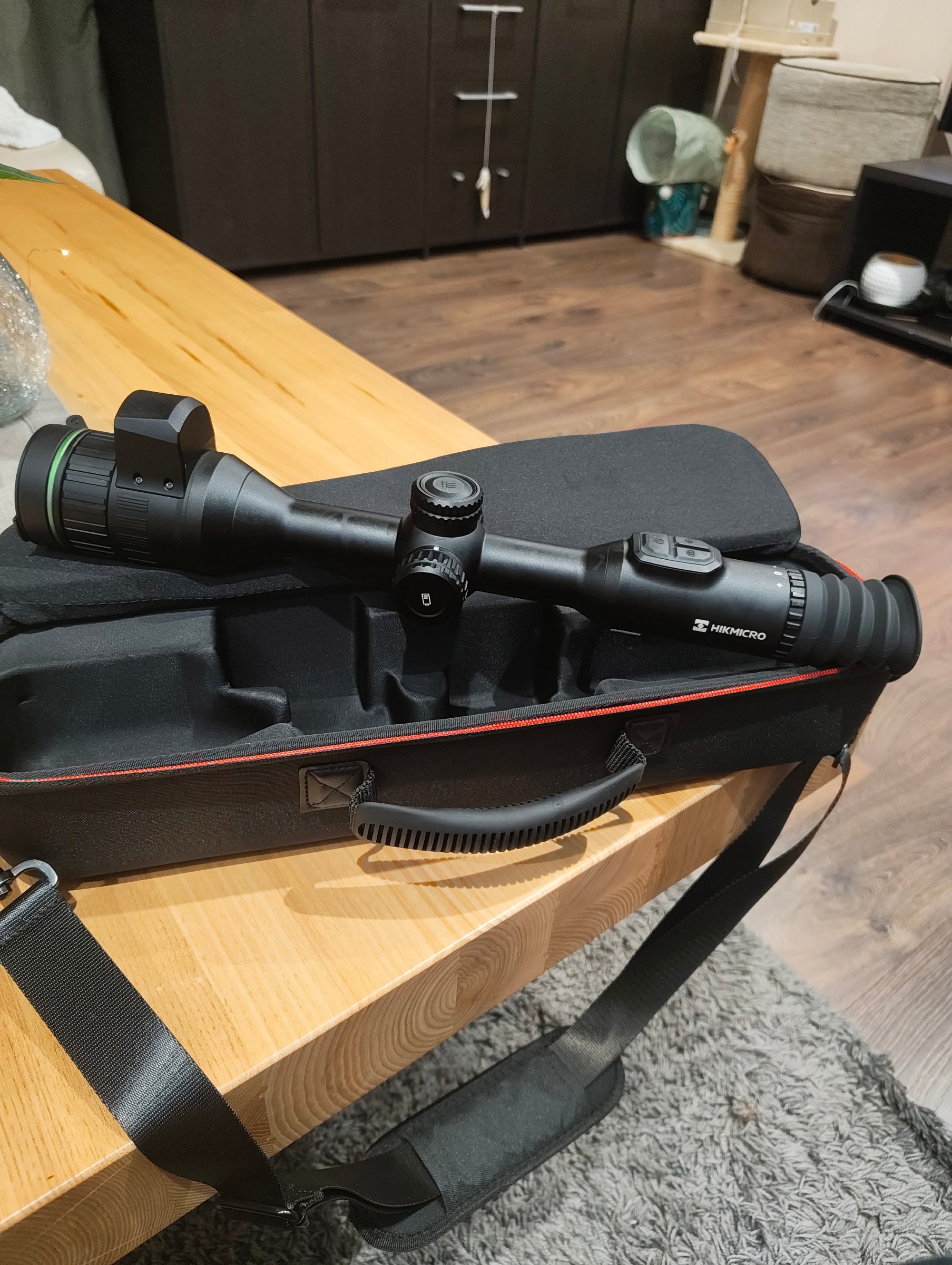 Hikmicro aplex ifr 4k su tolimaciu